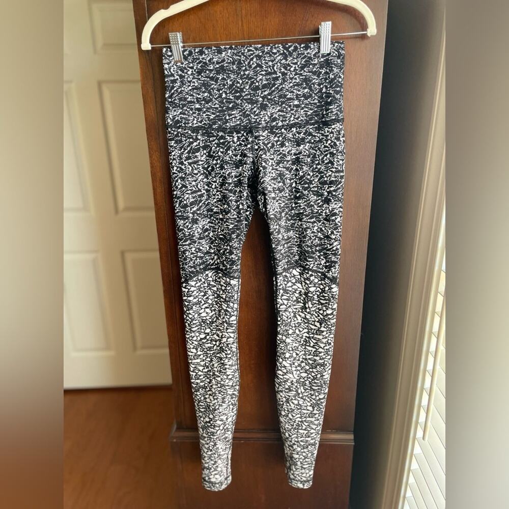 ✨Lululemon✨ Wunder Under Leggings - Picture 8 of 11